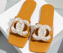 Load image into Gallery viewer, Pearl Beaded Sandal
